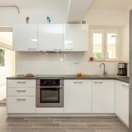 3-bedrooms Offering A Remarkable View