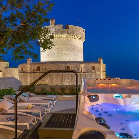 3-bedrooms Offering A Remarkable View Villa