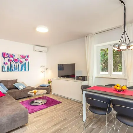 3-bedrooms Offering A Remarkable View וילה *