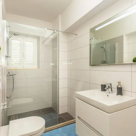 3-bedrooms Offering A Remarkable View Villa *