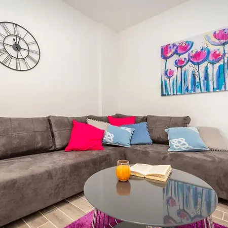 Villa 3-bedrooms Offering A Remarkable View